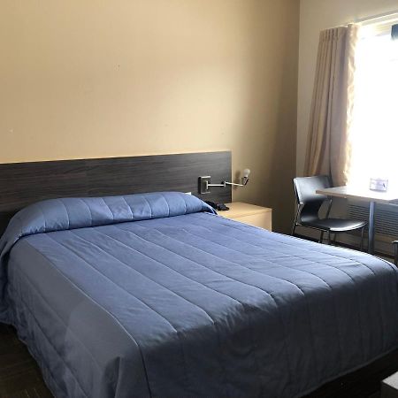 Motel Falcon Brossard Dış mekan fotoğraf