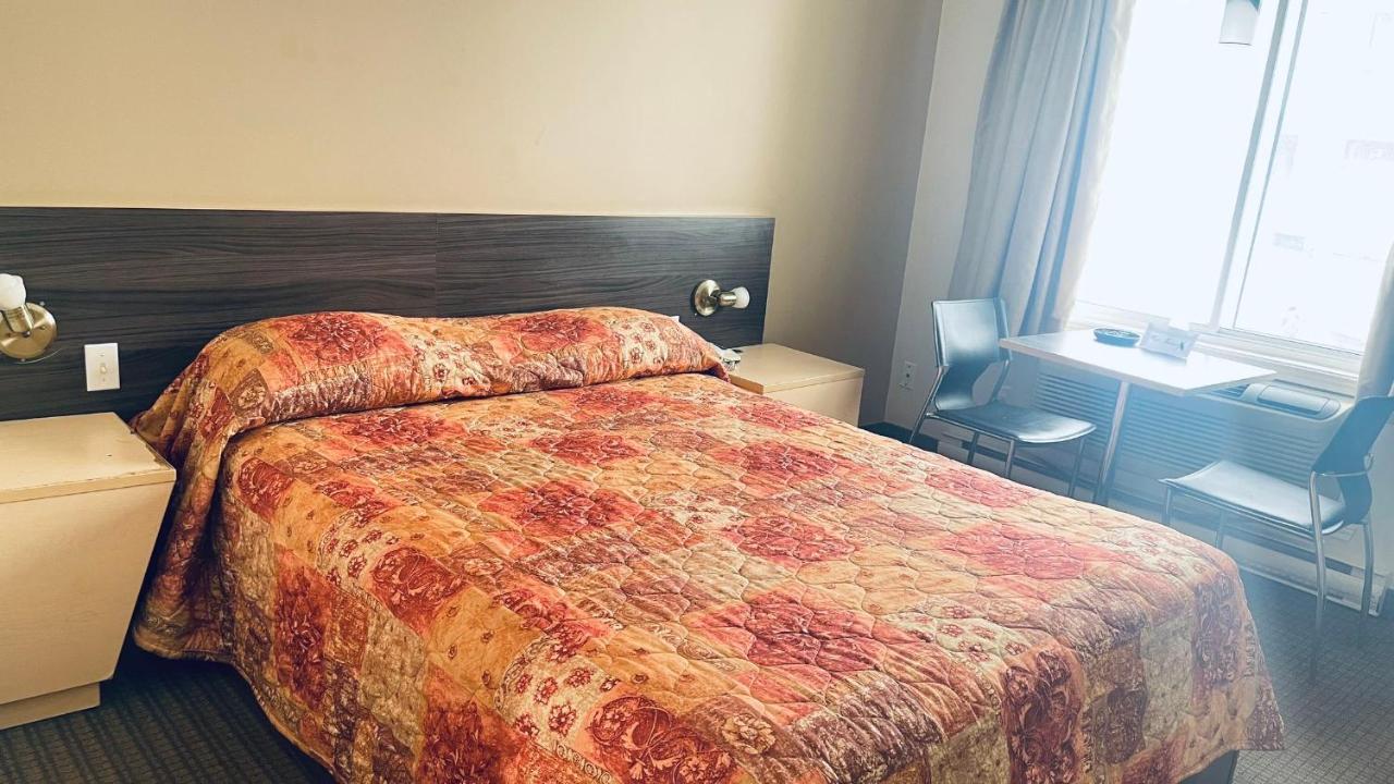 Motel Falcon Brossard Dış mekan fotoğraf