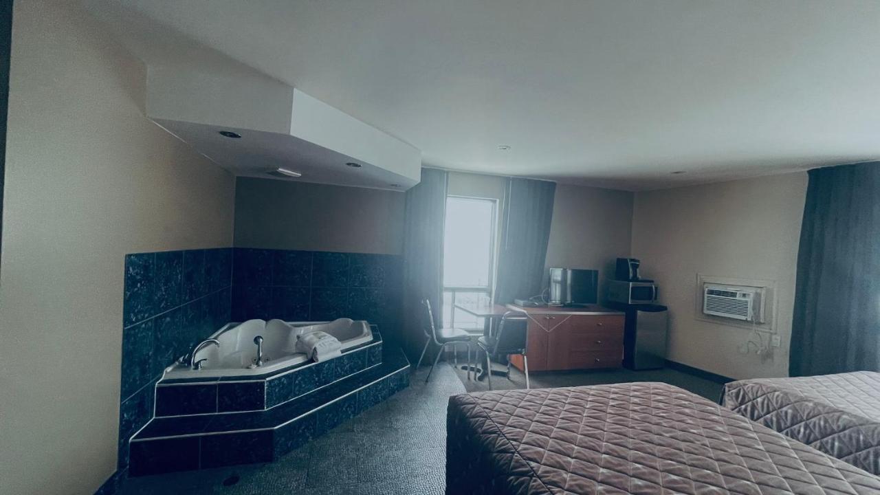 Motel Falcon Brossard Dış mekan fotoğraf