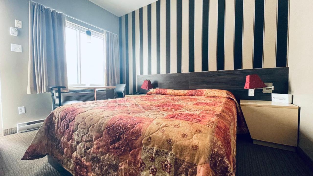 Motel Falcon Brossard Dış mekan fotoğraf