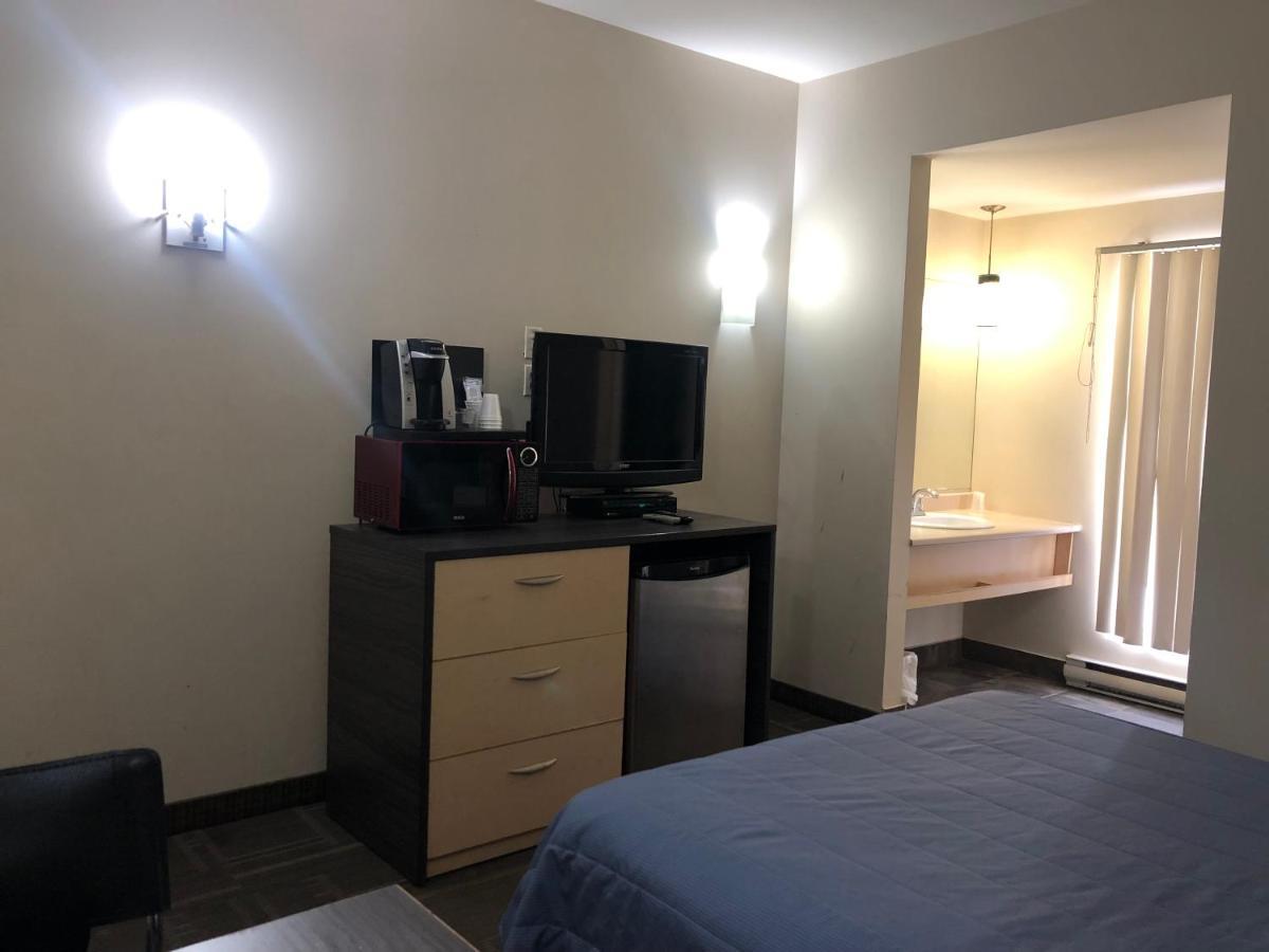 Motel Falcon Brossard Dış mekan fotoğraf
