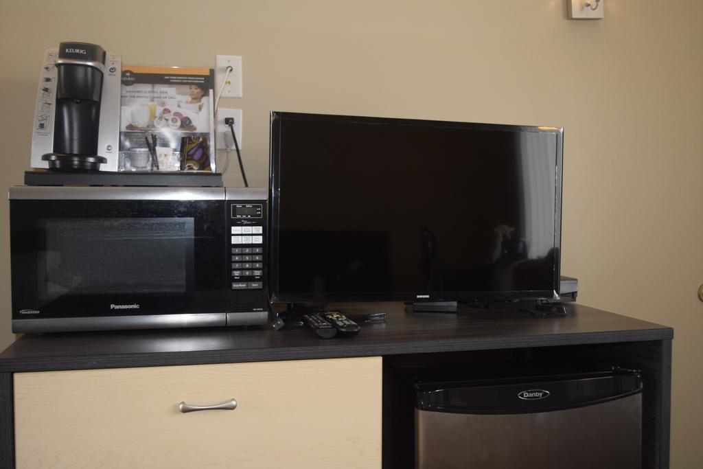 Motel Falcon Brossard Dış mekan fotoğraf