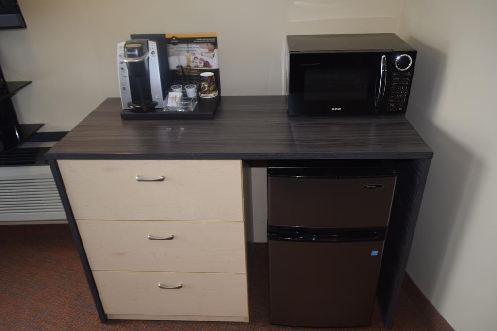 Motel Falcon Brossard Dış mekan fotoğraf