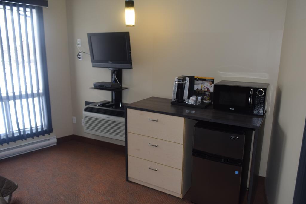 Motel Falcon Brossard Dış mekan fotoğraf