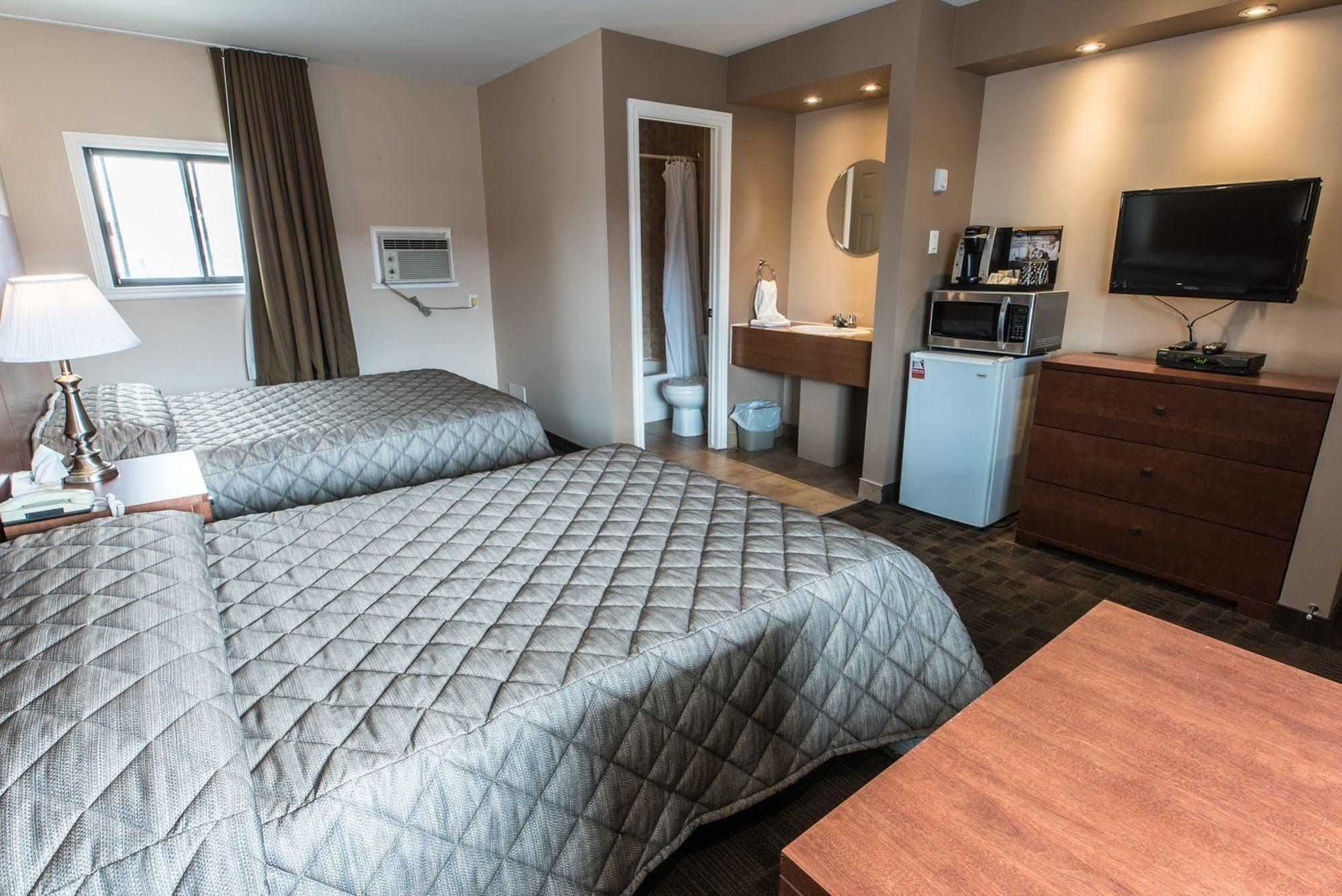 Motel Falcon Brossard Dış mekan fotoğraf