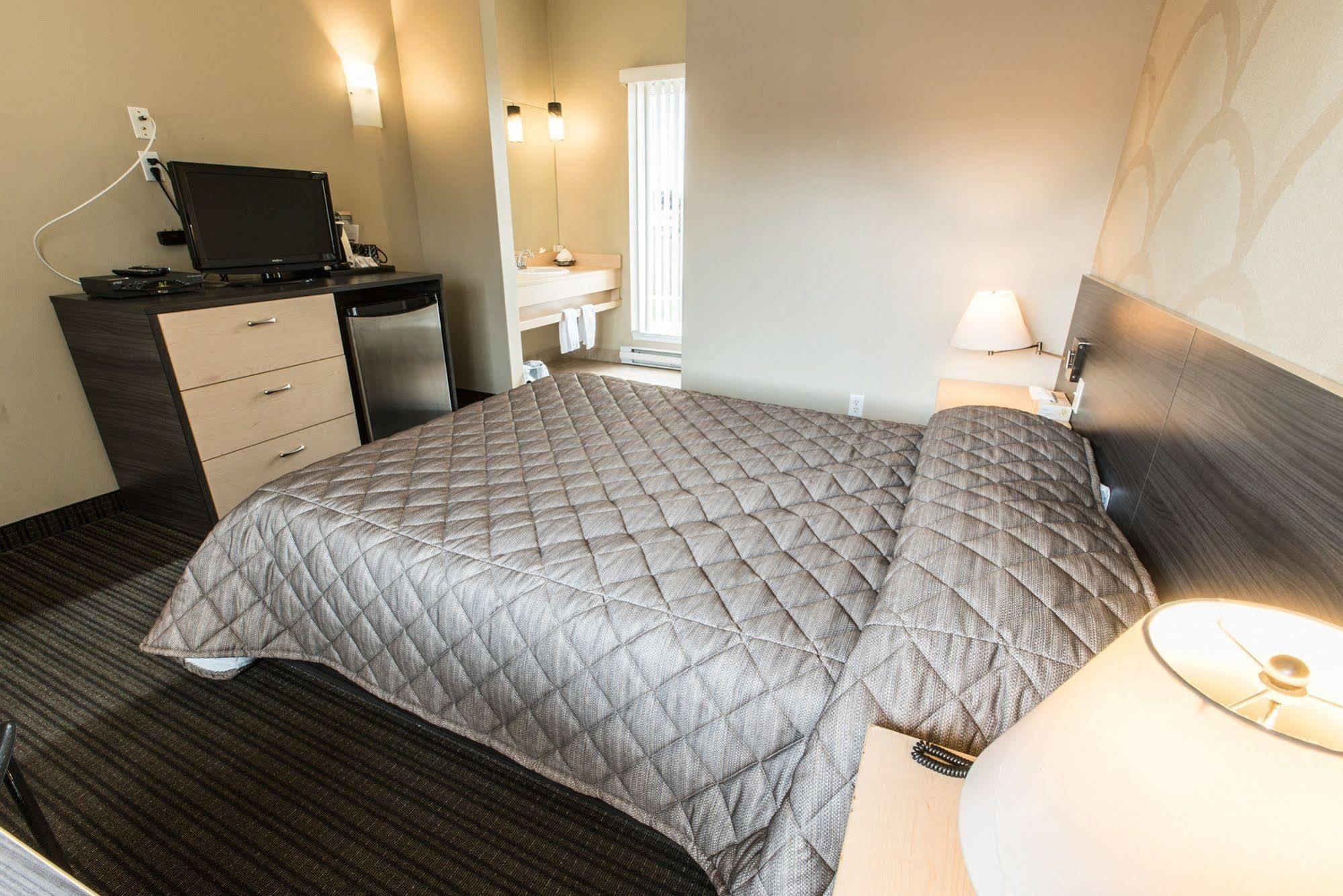 Motel Falcon Brossard Dış mekan fotoğraf