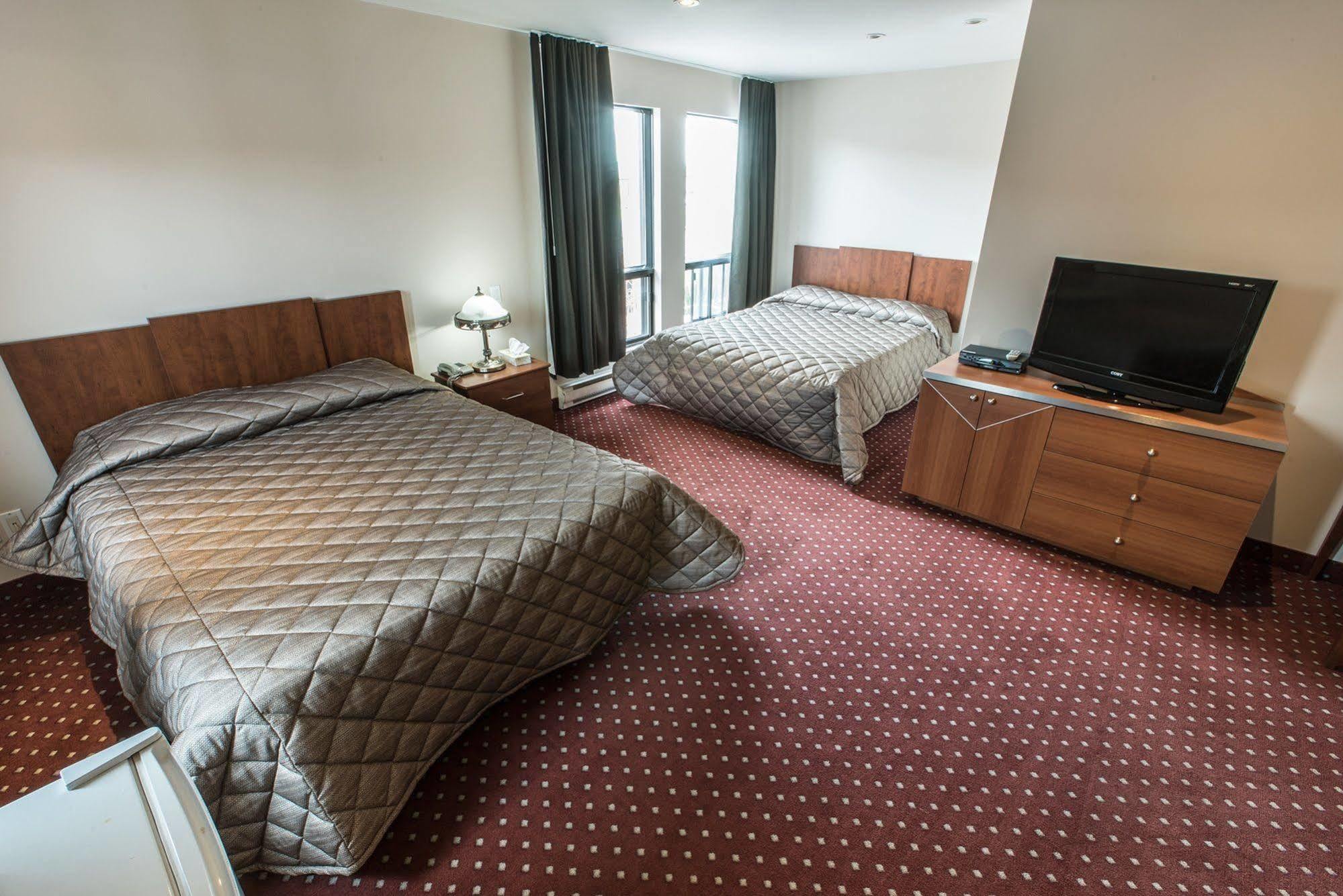 Motel Falcon Brossard Dış mekan fotoğraf