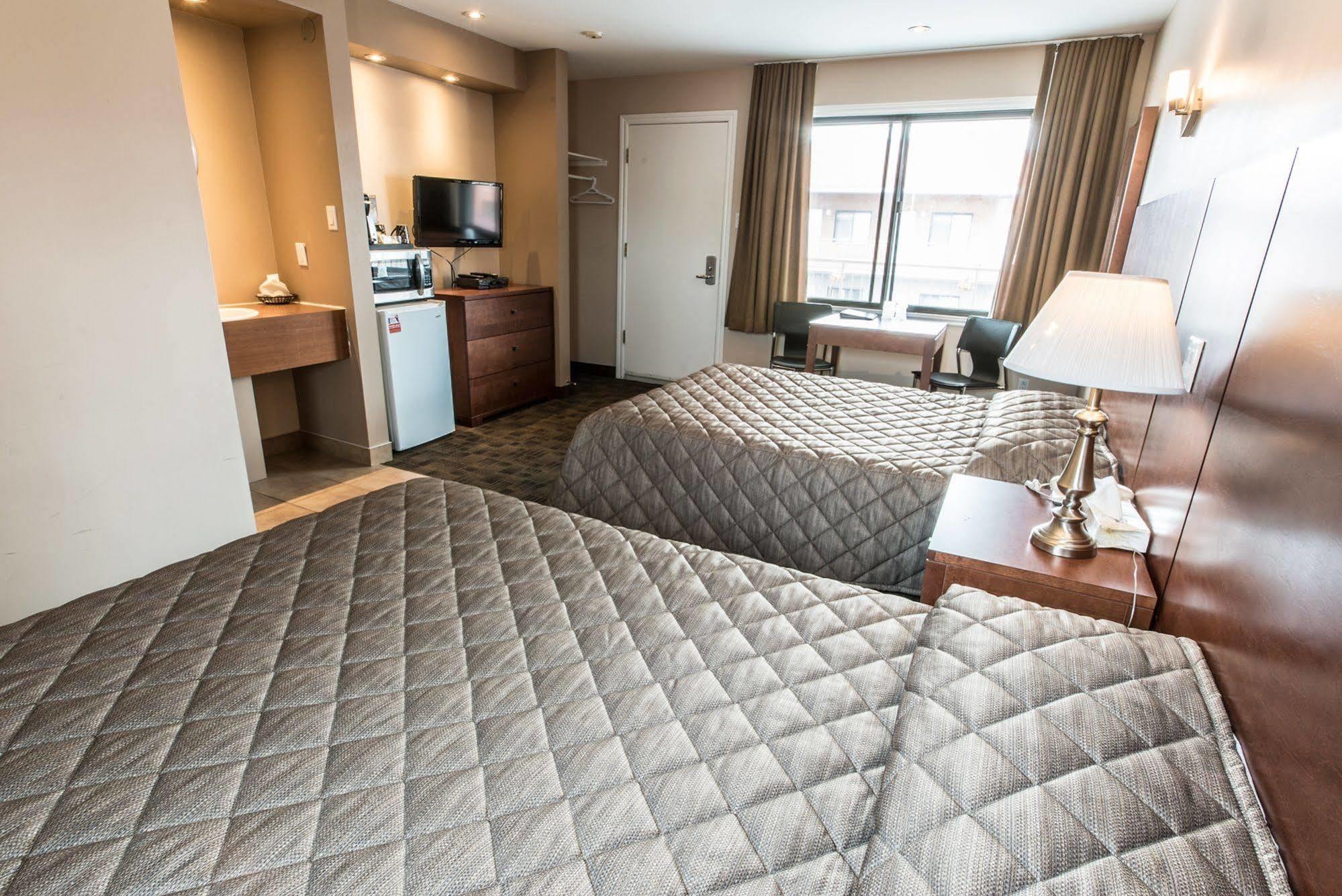 Motel Falcon Brossard Dış mekan fotoğraf