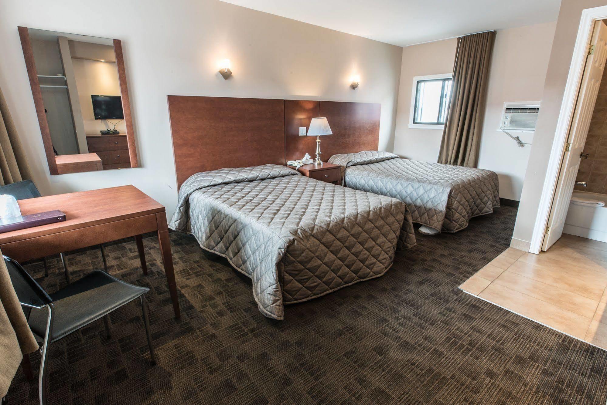 Motel Falcon Brossard Dış mekan fotoğraf